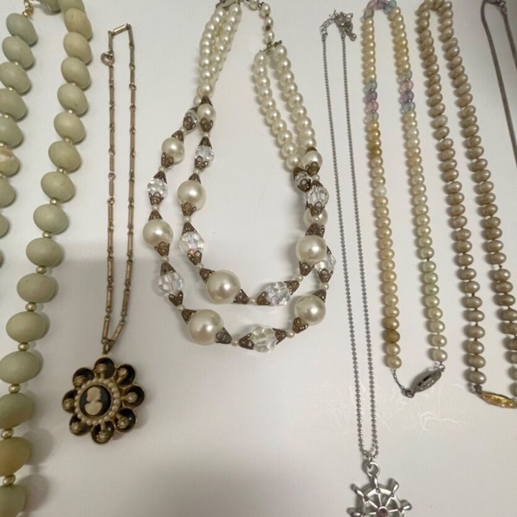 10 Pc Necklaces Crystal Bead Cameo Vintage Jewelry Lot - Picture 7 of 14